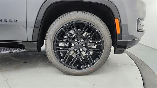 new 2024 Jeep Wagoneer L car
