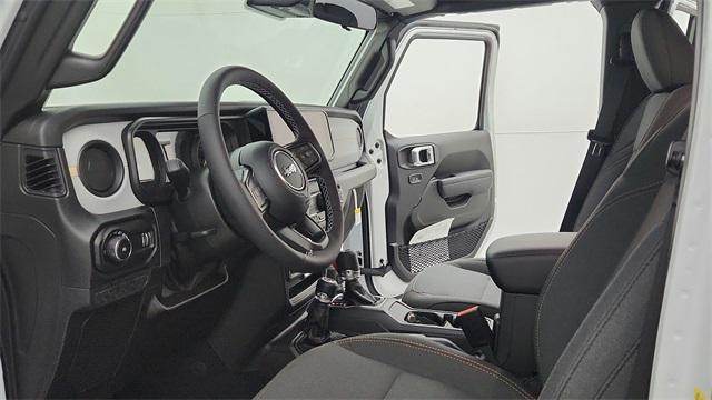 new 2025 Jeep Wrangler car, priced at $45,612