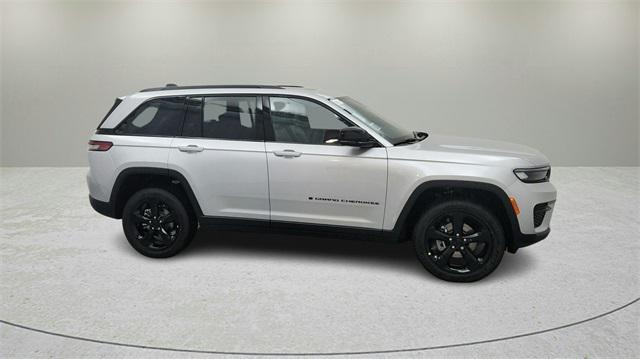 new 2024 Jeep Grand Cherokee car, priced at $40,815