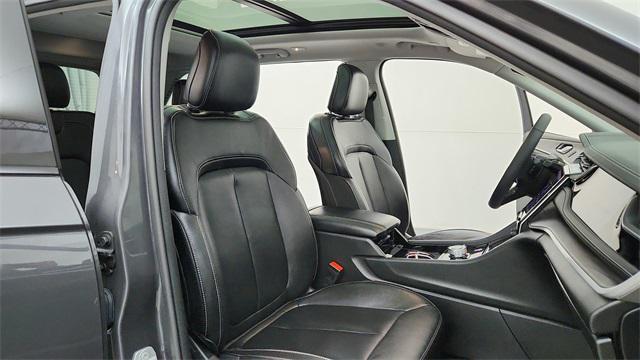 used 2022 Jeep Grand Cherokee 4xe car, priced at $31,333