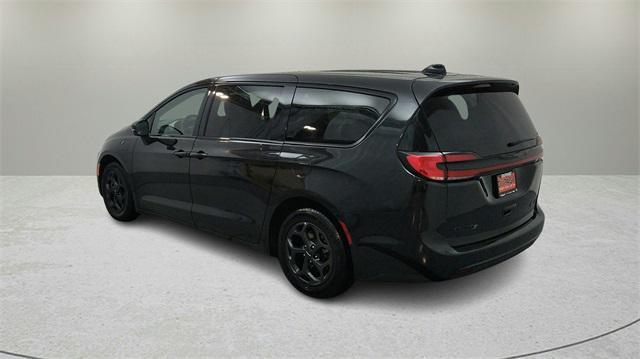 used 2022 Chrysler Pacifica Hybrid car, priced at $24,888