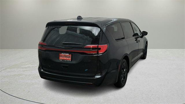 used 2022 Chrysler Pacifica Hybrid car, priced at $24,888