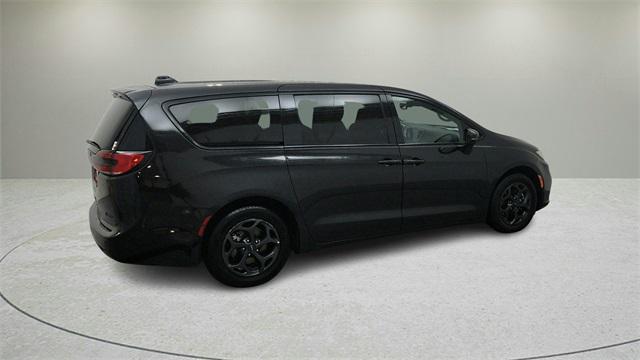 used 2022 Chrysler Pacifica Hybrid car, priced at $24,888