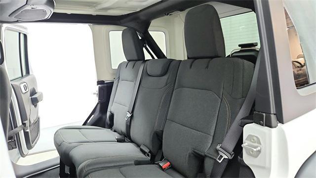 new 2025 Jeep Wrangler car, priced at $41,124