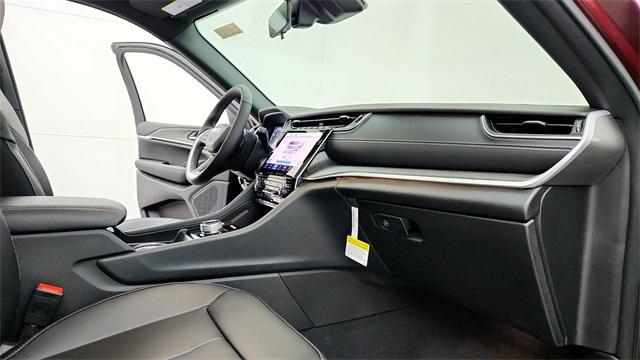 new 2025 Jeep Grand Cherokee car, priced at $42,759