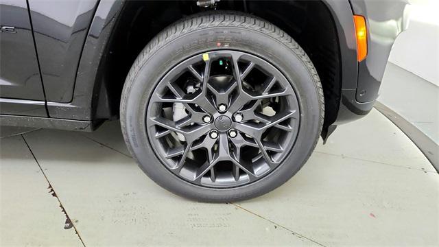 new 2025 Jeep Grand Cherokee car, priced at $61,263