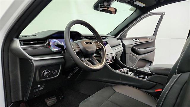 new 2025 Jeep Grand Cherokee car, priced at $39,893