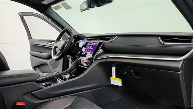 new 2025 Jeep Grand Cherokee car, priced at $39,893