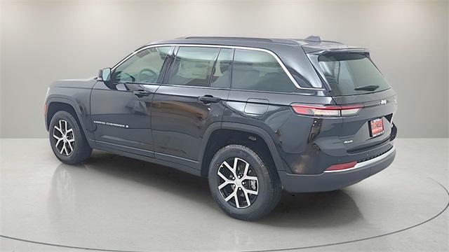 new 2025 Jeep Grand Cherokee car, priced at $43,579