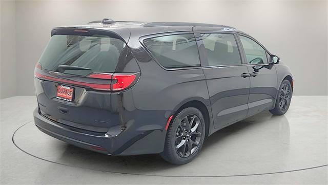 new 2025 Chrysler Pacifica car, priced at $46,240