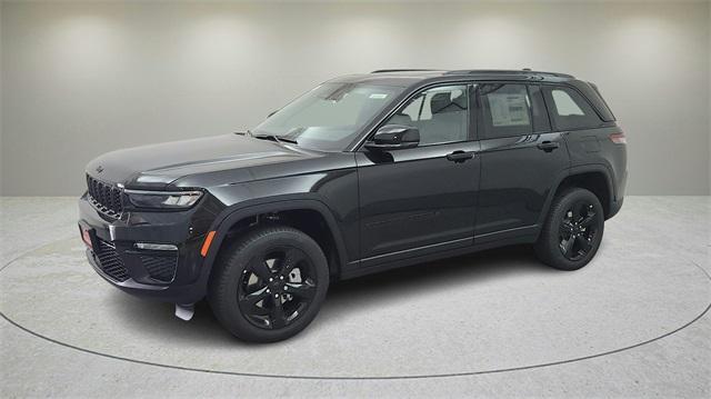 new 2025 Jeep Grand Cherokee car, priced at $45,334