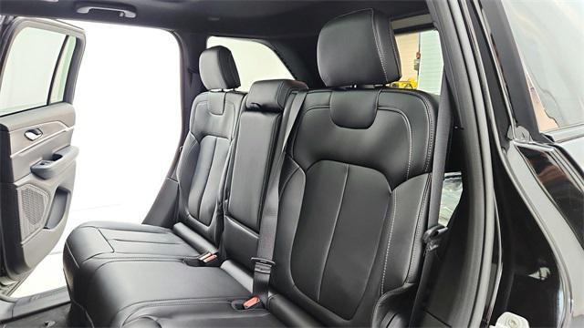 new 2025 Jeep Grand Cherokee car, priced at $45,334