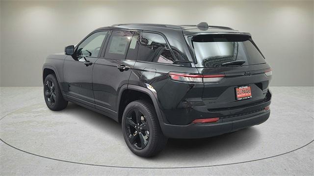 new 2025 Jeep Grand Cherokee car, priced at $45,334