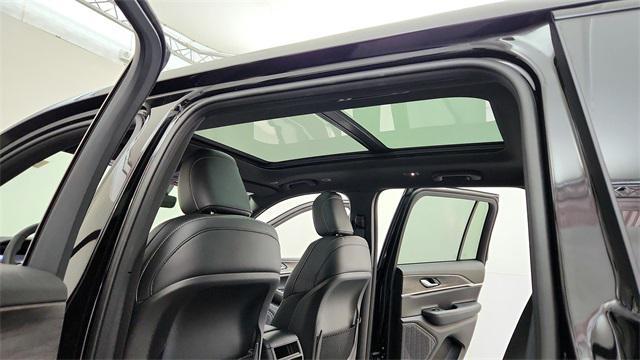 new 2025 Jeep Grand Cherokee car, priced at $45,334