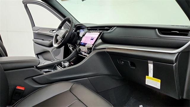 new 2025 Jeep Grand Cherokee car, priced at $45,334