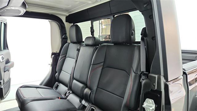 new 2025 Jeep Gladiator car, priced at $47,957