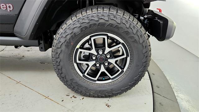 new 2025 Jeep Gladiator car, priced at $47,957