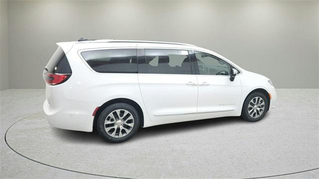 new 2025 Chrysler Pacifica car, priced at $52,258