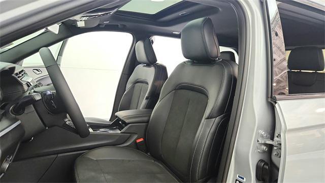 new 2025 Jeep Grand Cherokee car, priced at $40,452