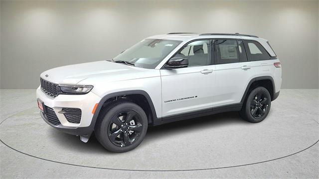 new 2025 Jeep Grand Cherokee car, priced at $40,452