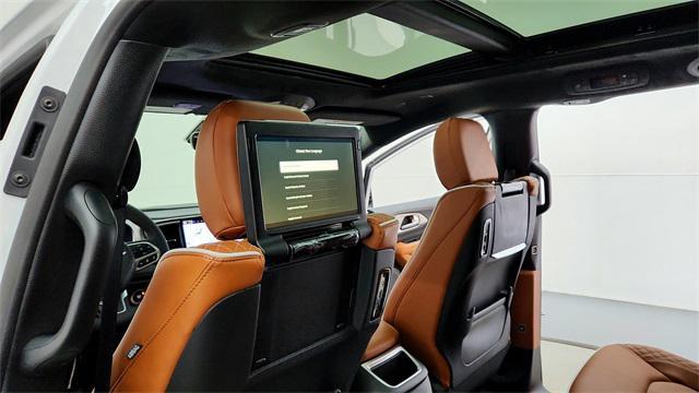 new 2025 Chrysler Pacifica car, priced at $48,648