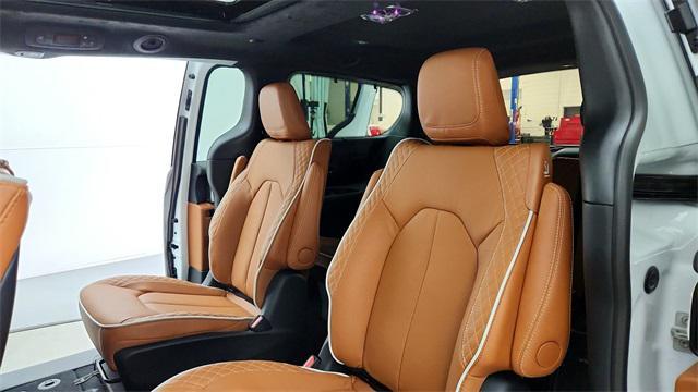 new 2025 Chrysler Pacifica car, priced at $48,648