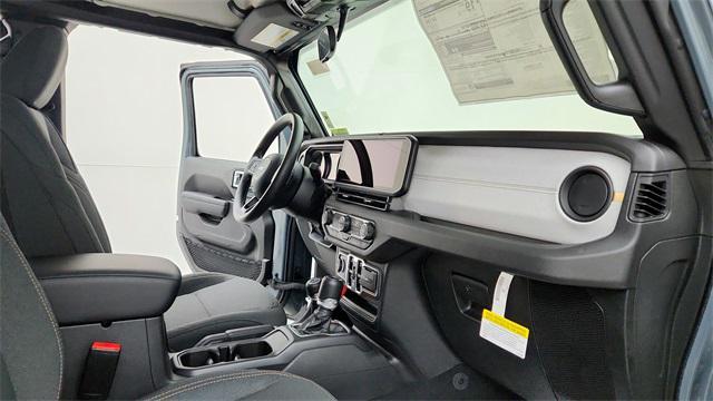 new 2025 Jeep Gladiator car, priced at $38,804