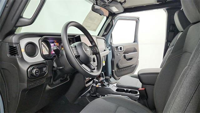 new 2025 Jeep Gladiator car, priced at $38,804