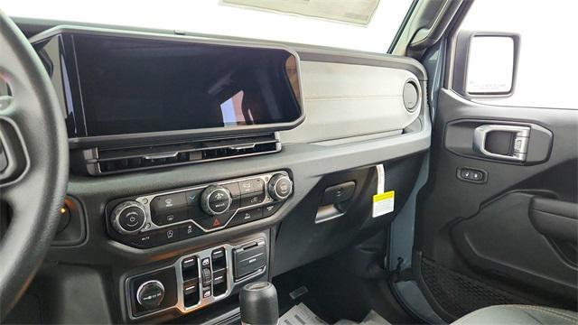new 2025 Jeep Gladiator car, priced at $38,804