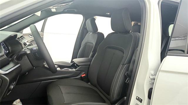 new 2025 Jeep Grand Cherokee car, priced at $34,880