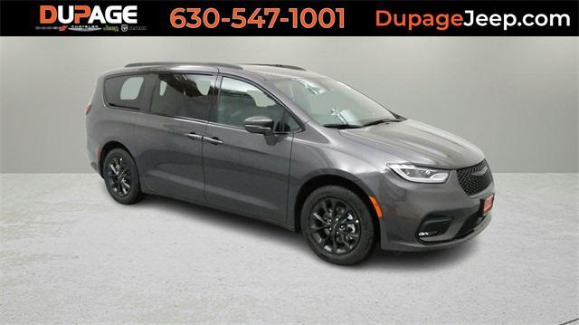 used 2021 Chrysler Pacifica car, priced at $25,927