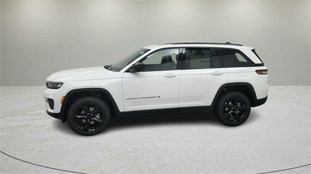 new 2024 Jeep Grand Cherokee car, priced at $40,321