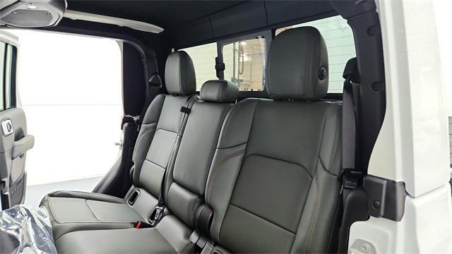 new 2025 Jeep Gladiator car, priced at $54,841