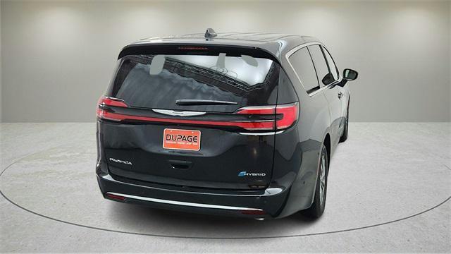 new 2025 Chrysler Pacifica Hybrid car, priced at $45,920