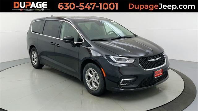 new 2024 Chrysler Pacifica car, priced at $47,659