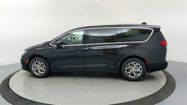 new 2024 Chrysler Pacifica car, priced at $47,659