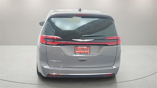 new 2025 Chrysler Pacifica car, priced at $38,033