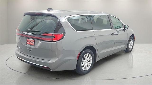 new 2025 Chrysler Pacifica car, priced at $38,033