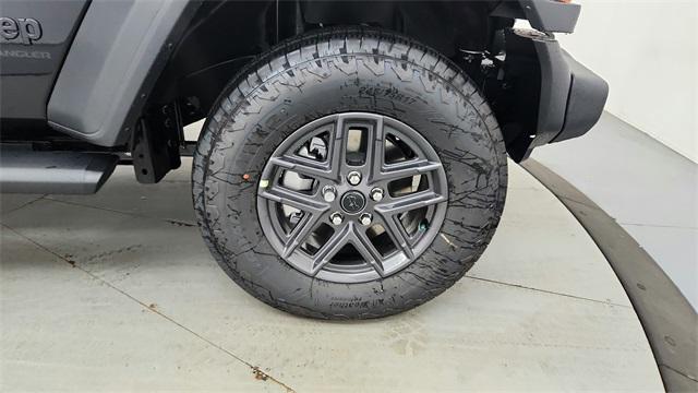 new 2025 Jeep Wrangler car, priced at $44,433