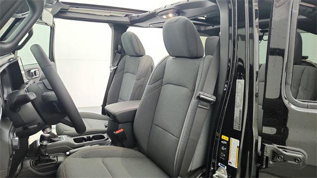 new 2025 Jeep Wrangler car, priced at $44,433
