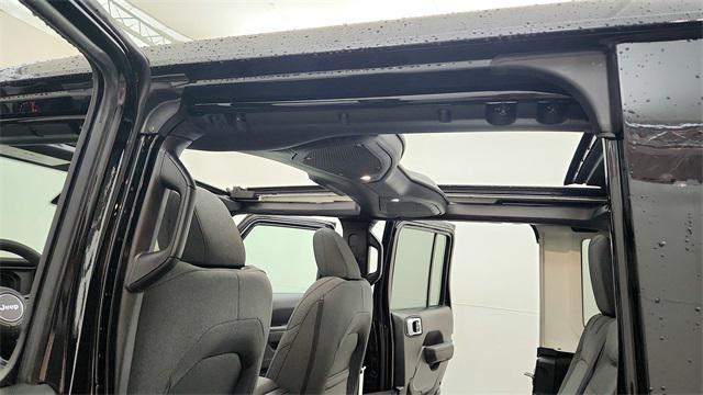 new 2025 Jeep Wrangler car, priced at $44,433