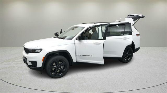 new 2024 Jeep Grand Cherokee L car, priced at $40,481