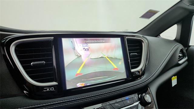 new 2025 Chrysler Pacifica car, priced at $39,645