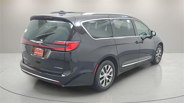 new 2025 Chrysler Pacifica car, priced at $51,508