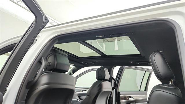 new 2025 Jeep Wagoneer L car, priced at $71,932