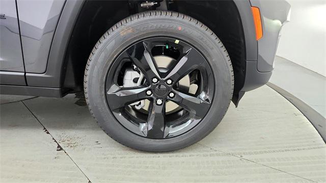 new 2025 Jeep Grand Cherokee car, priced at $45,207