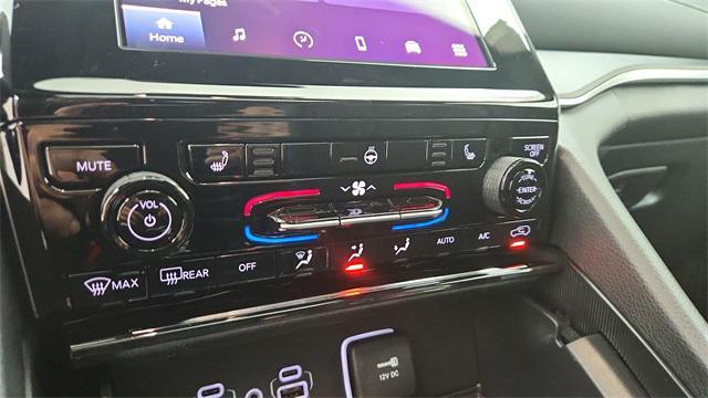 new 2025 Jeep Grand Cherokee car, priced at $40,452