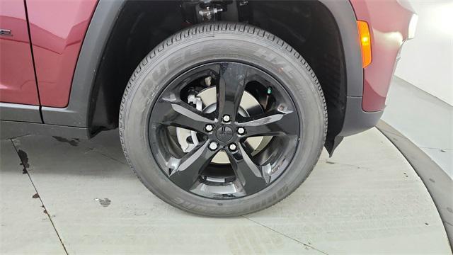 new 2025 Jeep Grand Cherokee car, priced at $40,452