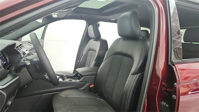 new 2025 Jeep Grand Cherokee car, priced at $40,452