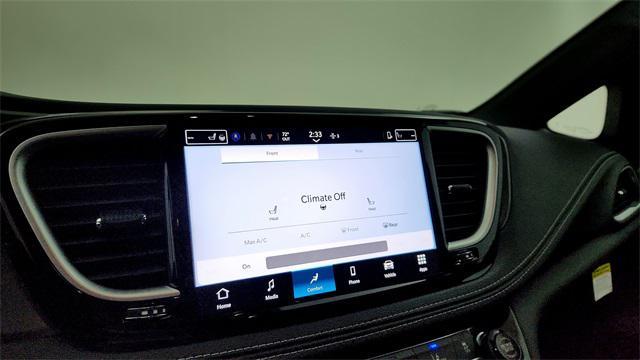 new 2025 Chrysler Pacifica car, priced at $42,427